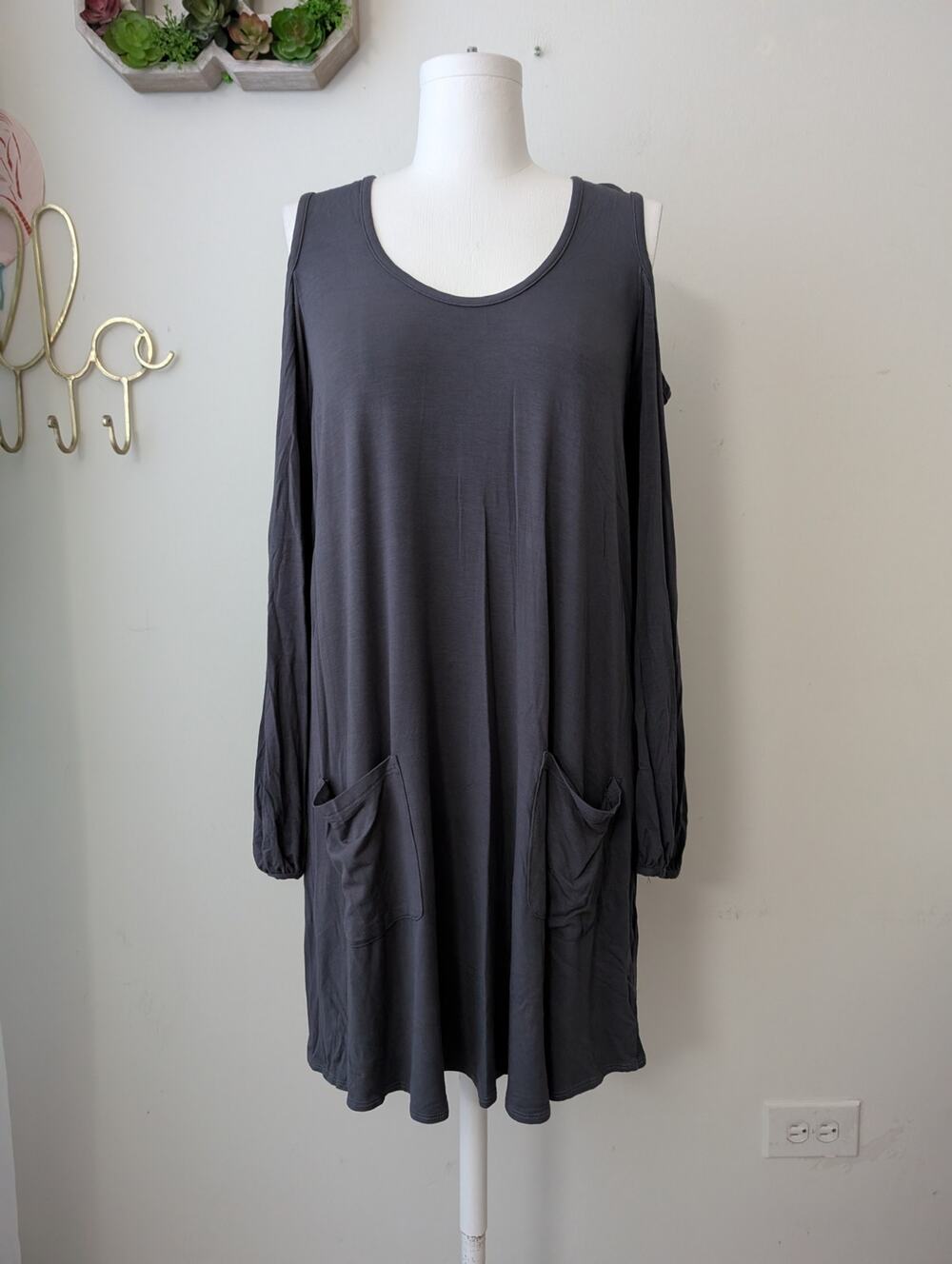 James & Joy cold shoulder dress